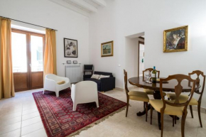 Sant'Agostino Apartment by DomuSicily